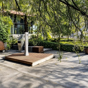 Fontana solare in polietilene Happy Go