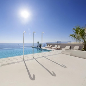 Doccia freestanding da esterno con miscelatore Outdoor Linki